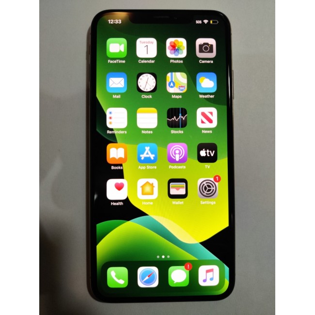 Excellent Condition Apple iPhone XS Max 64gb Tiny Crack on Screen